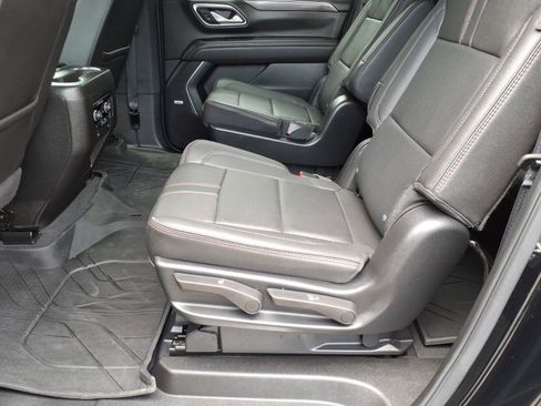 Certified 2024 Chevrolet Suburban RST w/ Luxury Package AWD/4WD image 13