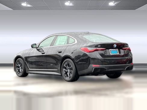 Used 2026 BMW i4 xDrive40i w/ Premium Package AWD/4WD image 3