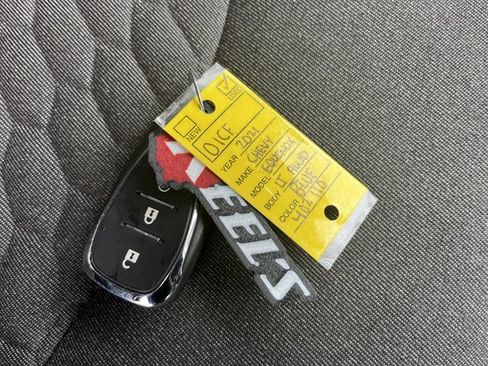 Used 2021 Chevrolet Equinox LT AWD/4WD image 35