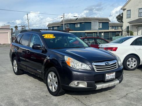 Used 2011 Subaru Outback 2.5i Premium w/ All-Weather Pkg image 3