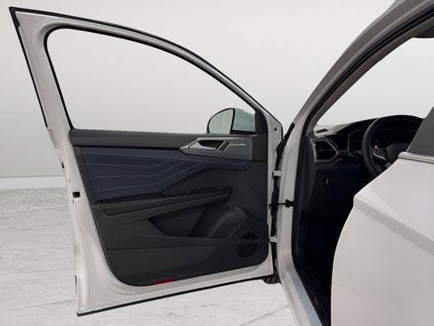 New 2026 Volkswagen Taos SEL AWD/4WD image 19