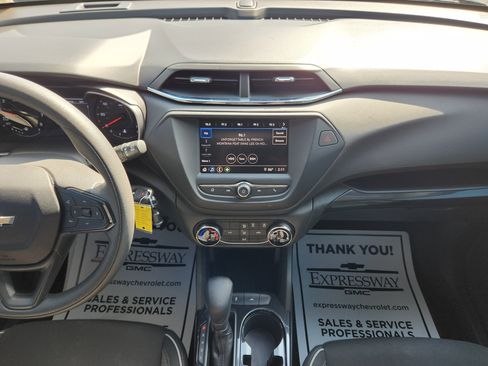 Used 2021 Chevrolet TrailBlazer LS image 17