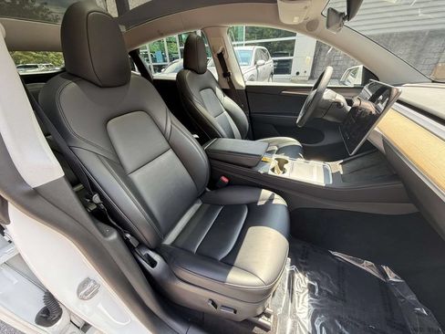 Used 2023 Tesla Model Y Long Range AWD/4WD image 9