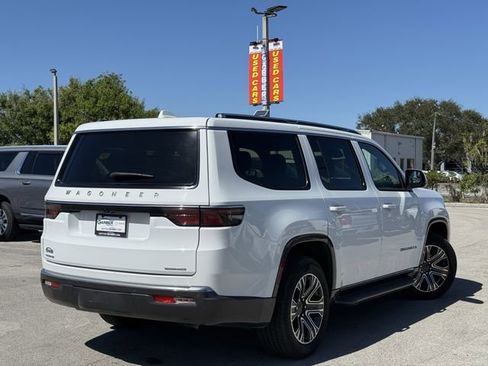 Used 2022 Jeep Wagoneer Series III w/ Flexible Seating Group image 3