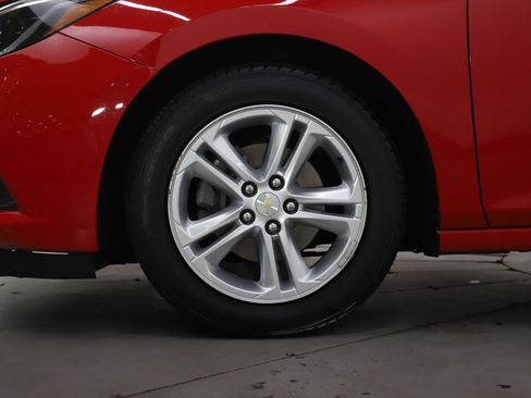 Used 2017 Chevrolet Cruze LT w/ Sun And Sound Package FWD image 30
