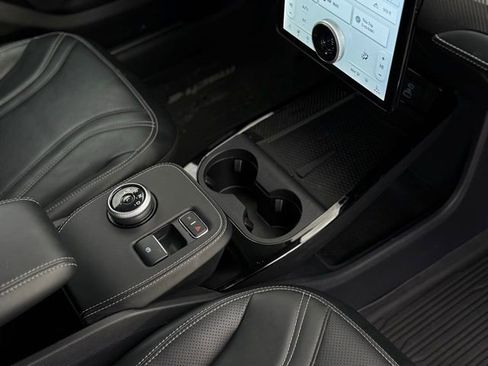 Used 2022 Ford Mustang Mach-E Premium image 30