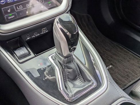 Used 2025 Subaru Outback Premium image 22