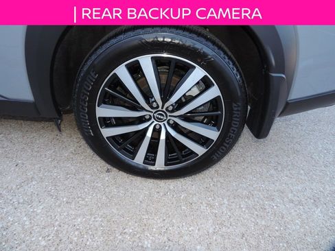 Used 2025 Nissan Pathfinder Platinum w/ Cargo Package FWD image 15