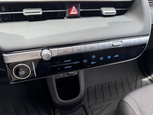 Used 2024 Hyundai Ioniq 5 SE image 25