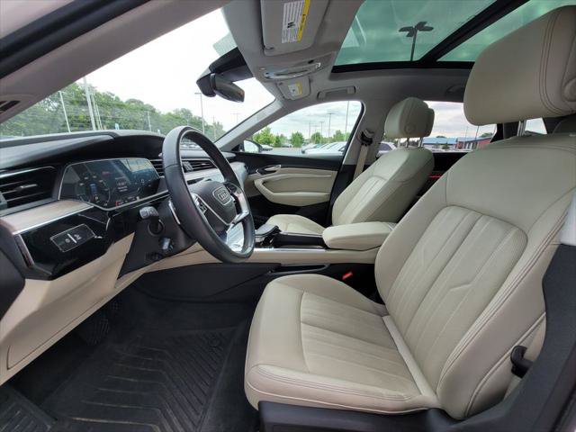 Certified 2024 Audi Q8 e-tron Premium Plus w/ Premium Plus Package AWD/4WD image 14
