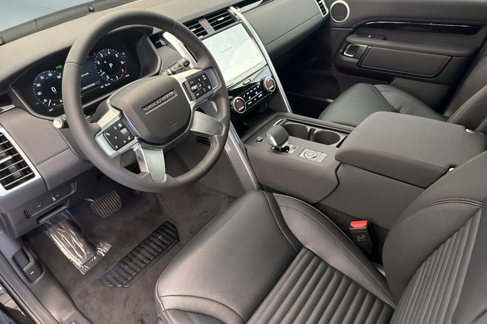 New 2026 Land Rover Discovery S AWD/4WD image 4