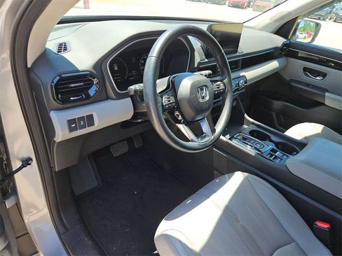Used 2023 Honda Pilot EX-L image 17