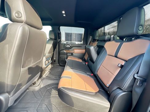 Used 2022 Chevrolet Silverado 3500 High Country image 29