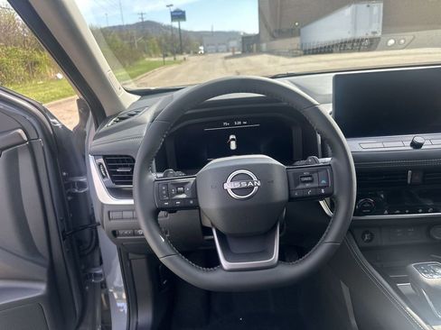 New 2026 Nissan Rogue Platinum AWD/4WD image 11
