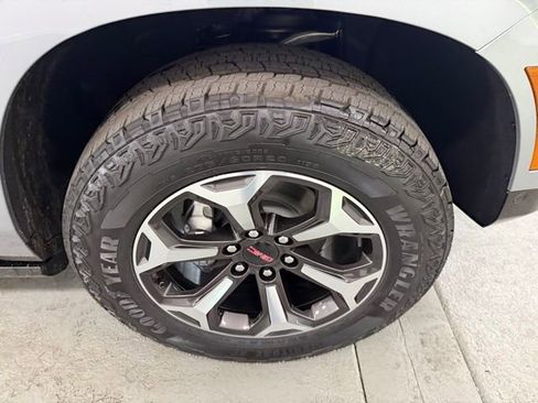 New 2026 GMC Yukon AT4 Ultimate AWD/4WD image 4