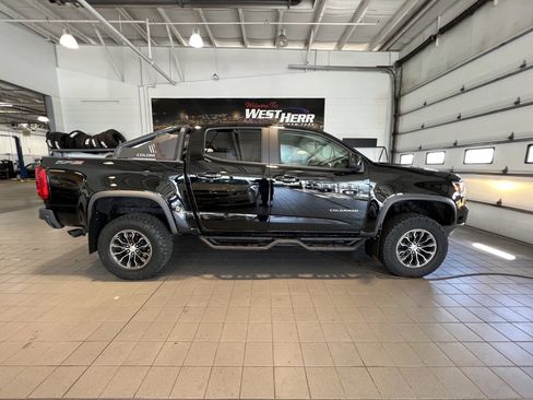 Used 2021 Chevrolet Colorado ZR2 image 9