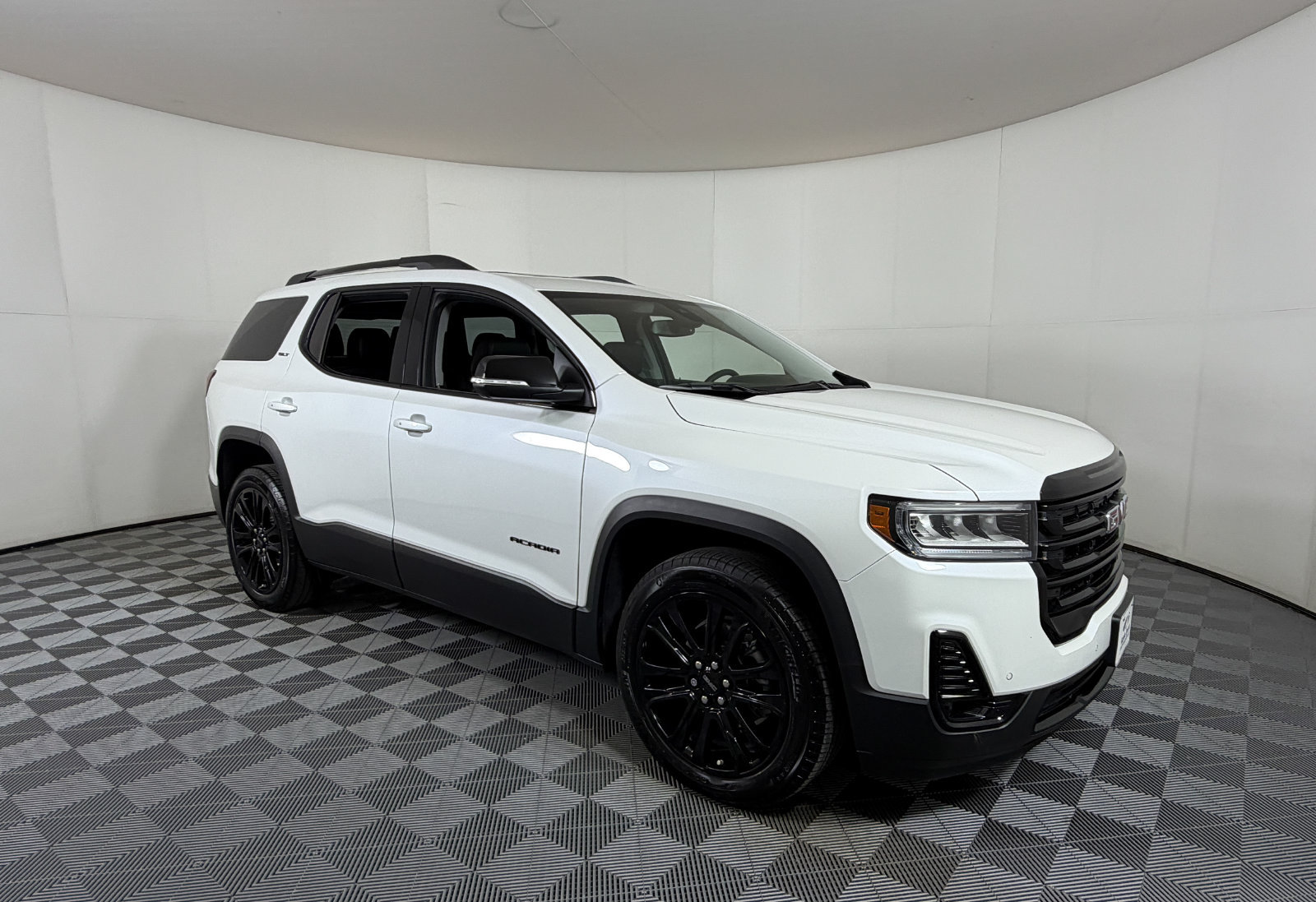 Used 2023 GMC Acadia SLT w/ Elevation Edition FWD image 1