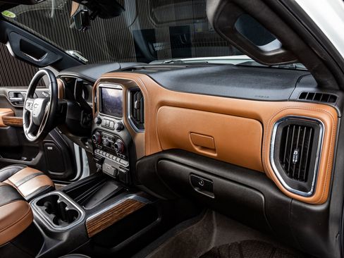 Used 2023 Chevrolet Silverado 3500 High Country image 18