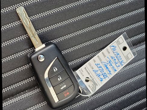 Used 2023 Toyota Camry SE image 30