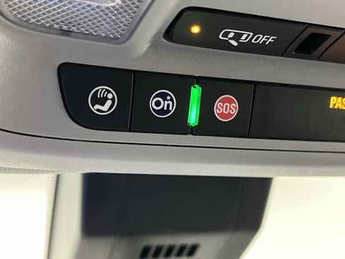 Used 2022 Chevrolet Equinox LT image 24