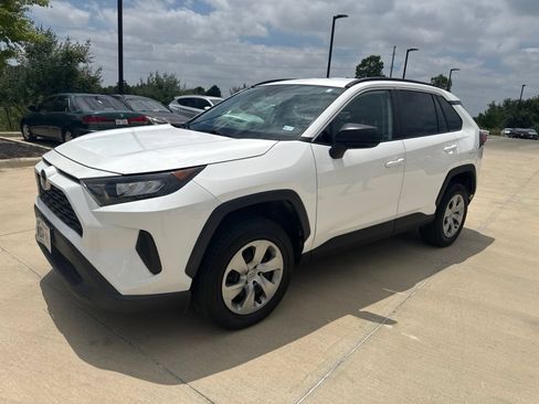 Used 2021 Toyota RAV4 LE AWD/4WD image 5