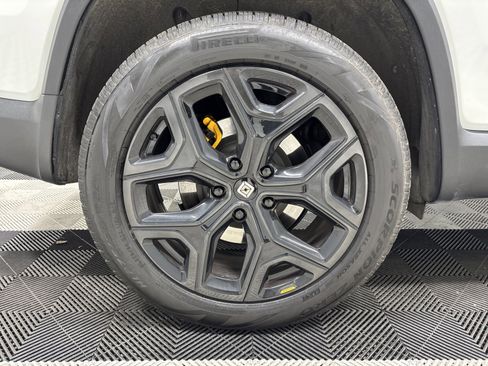 Used 2023 Rivian R1S Adventure image 12