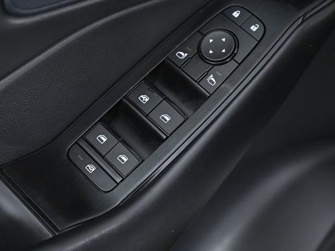 Certified 2024 Nissan Rogue S image 22