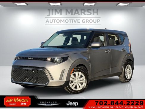 Used 2023 Kia Soul LX image 1