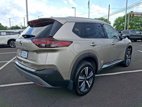 Used 2021 Nissan Rogue SL w/ Premium Package AWD/4WD image 6
