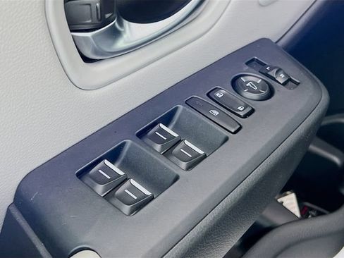 Used 2025 Honda Pilot EX-L image 19