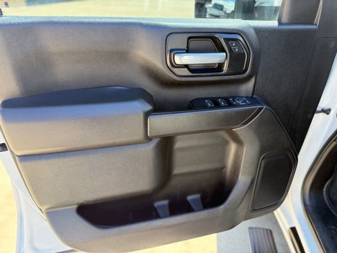 Used 2021 Chevrolet Silverado 2500 Custom w/ Custom Value Package AWD/4WD image 23