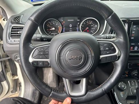 Used 2018 Jeep Compass Limited AWD/4WD image 7
