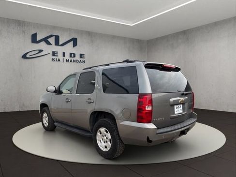 Used 2009 Chevrolet Tahoe LT w/ Convenience Package AWD/4WD image 2