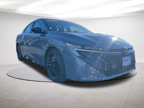 New 2026 Nissan Sentra SR w/ SR Premium Package FWD image 7