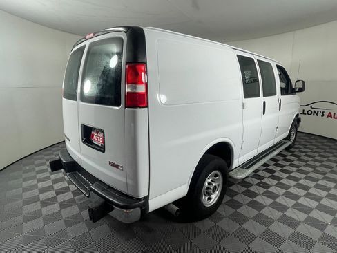 Used 2023 GMC Savana 2500 w/ Driver Convenience Package image 8