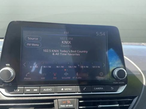Used 2022 Nissan Altima 2.5 SV FWD image 12