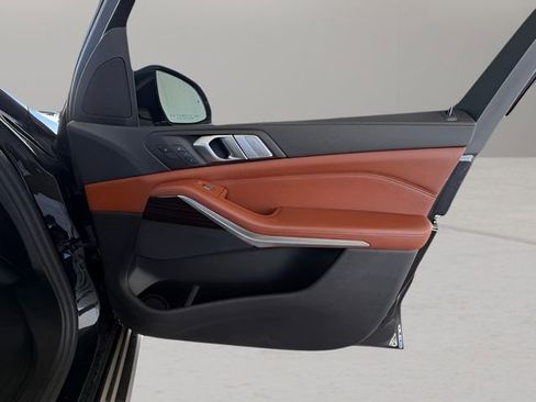 Used 2021 BMW X7 xDrive40i w/ Premium Package 2 image 46