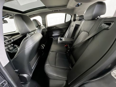 Used 2019 Alfa Romeo Stelvio Ti image 25