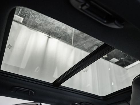 New 2025 Jeep Compass Limited w/ Sun & Sound Group image 32