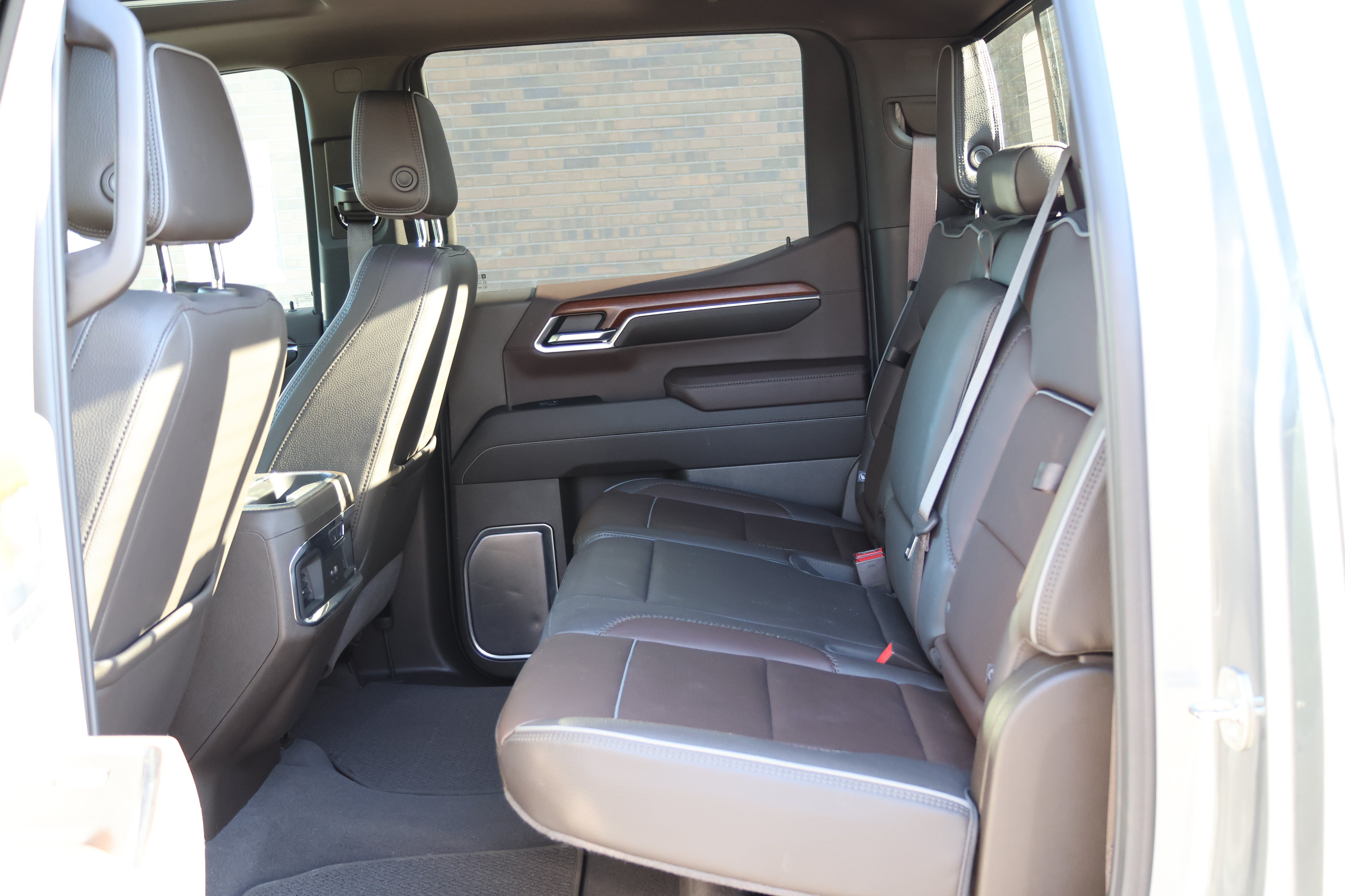 Used 2023 GMC Sierra 1500 Denali w/ Denali Reserve Package AWD/4WD image 13