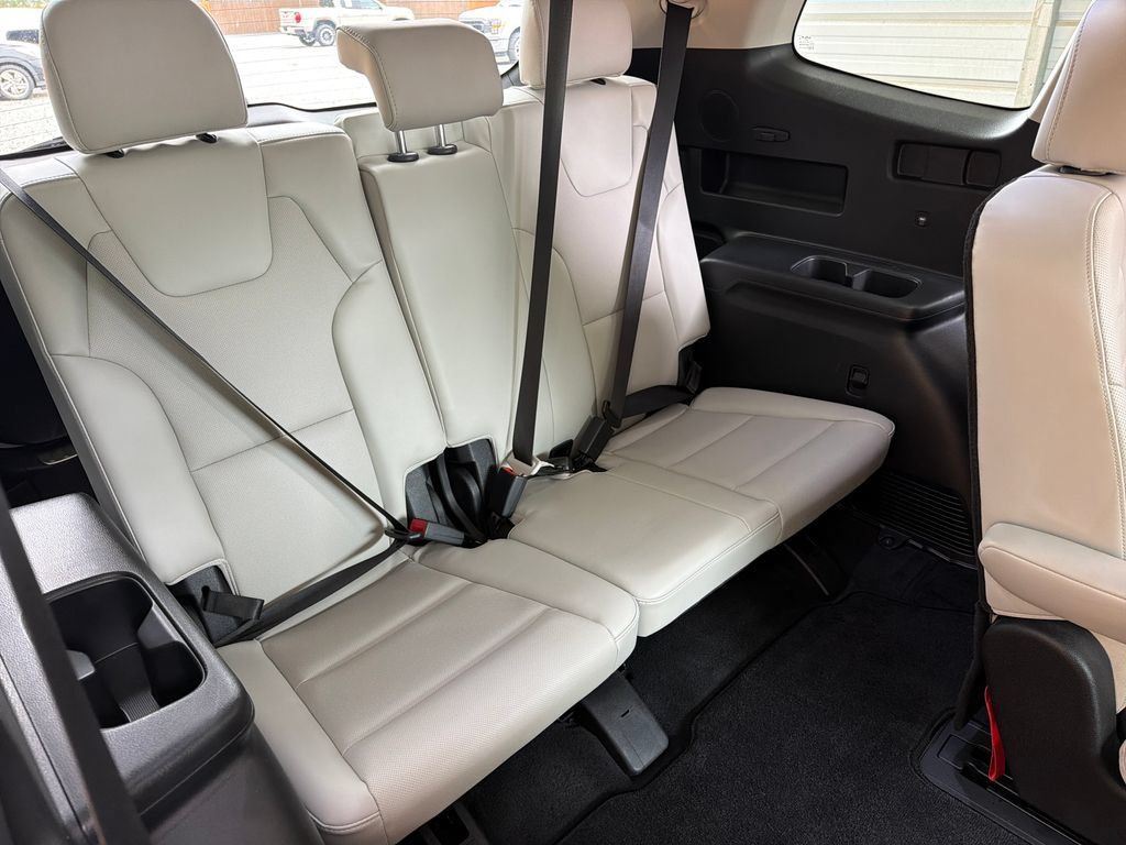 Used 2024 Kia Telluride SX Prestige AWD/4WD image 35