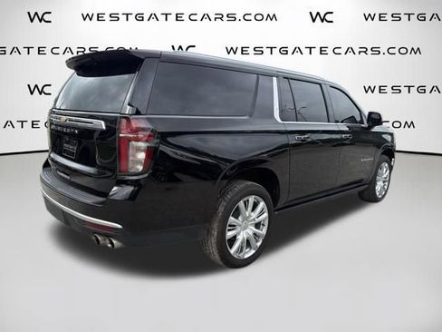 Used 2023 Chevrolet Suburban High Country w/ Premium Package 2 AWD/4WD image 7