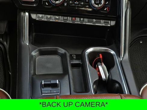 Used 2024 GMC Sierra 2500 Denali Ultimate AWD/4WD image 18