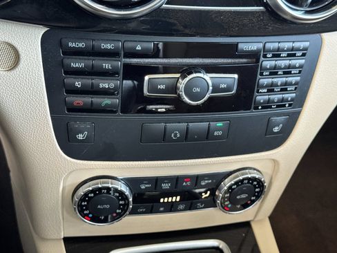 Used 2015 Mercedes-Benz GLK 350 2WD image 21