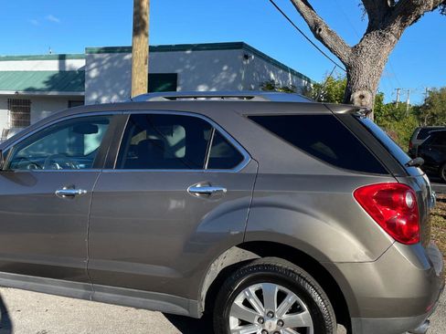 Used 2011 Chevrolet Equinox LT w/ Chrome Appearance Package image 7