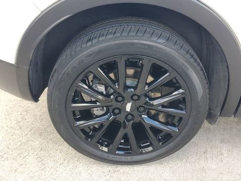 Used 2023 Cadillac XT4 Sport w/ LPO, Onyx Lite Package FWD image 7