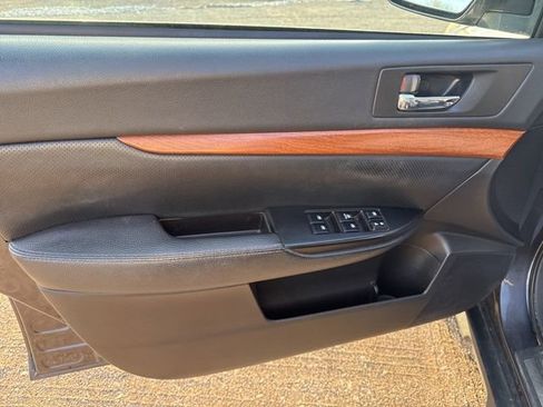 Used 2013 Subaru Outback 2.5i Limited image 18