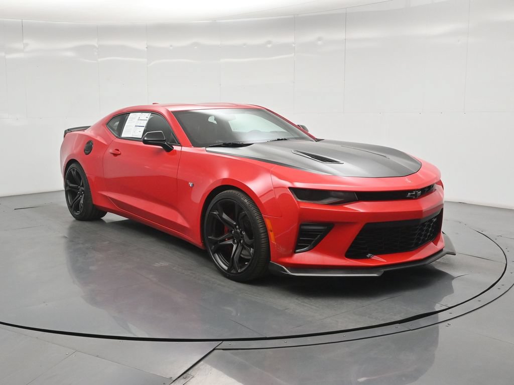 Used 2018 Chevrolet Camaro SS RWD image 44