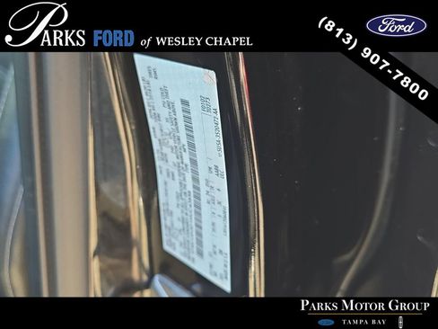 Certified 2017 Ford Escape SE w/ SE Leather Comfort Package image 29