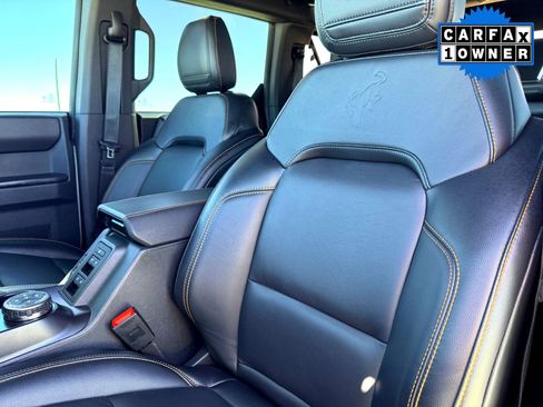Used 2024 Ford Bronco Badlands image 14